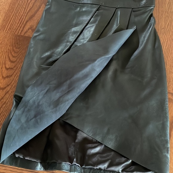 UTERQUE sheep LEATHER flutter mini dress faux wrap deep V neck zip back black S - Picture 16 of 16